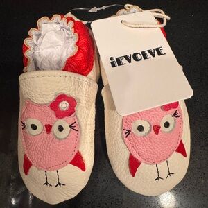 iEvolve Cream & Pink Owl Baby Moccasins